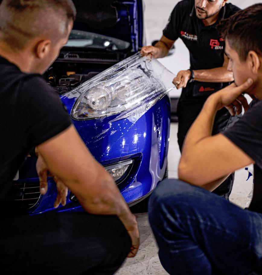 Formación profesional de instalación de PPF paint protection film en Academia Detail